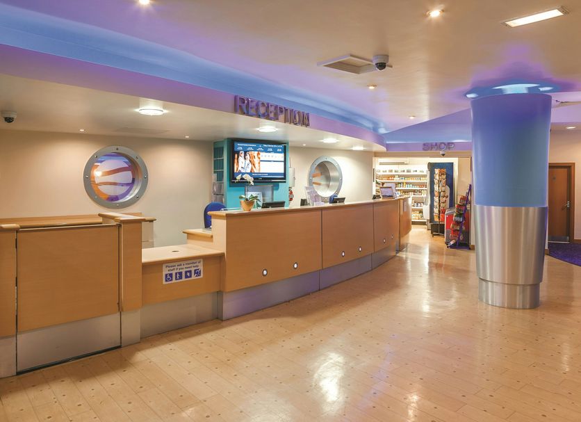Front desk Photo