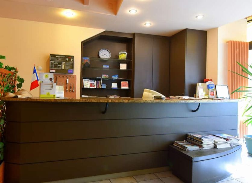 Front desk Photo