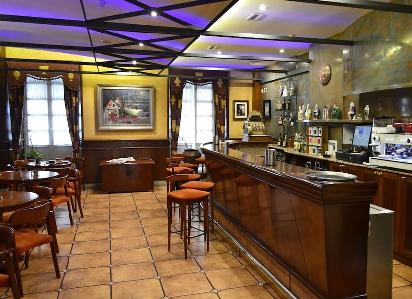 Bar Photo