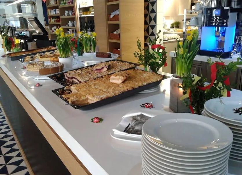Buffet Photo