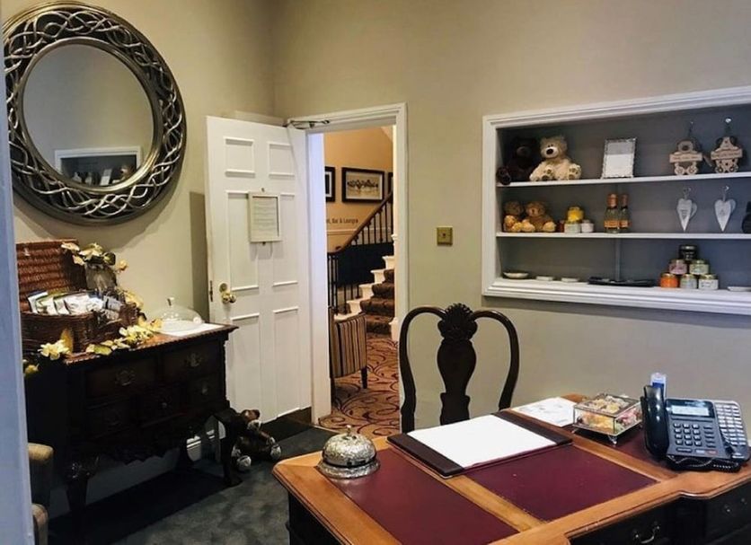 Front desk Photo