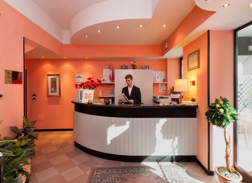 Front desk Photo