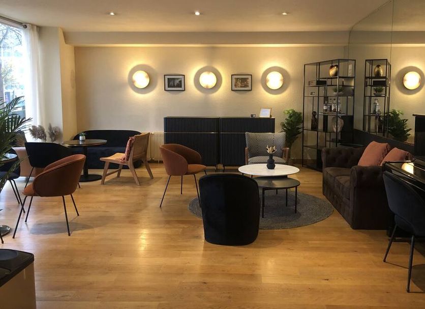 Lounge Photo