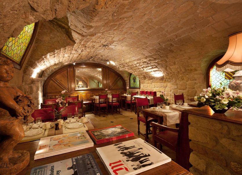 Restaurant Photo