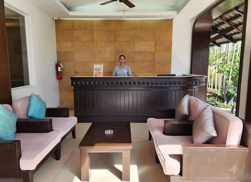 Front desk Photo