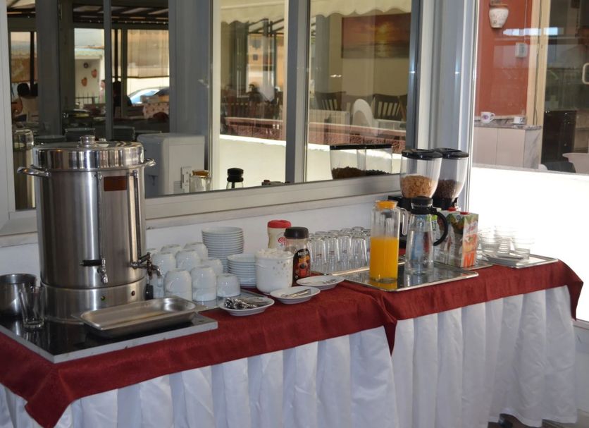 Buffet Photo