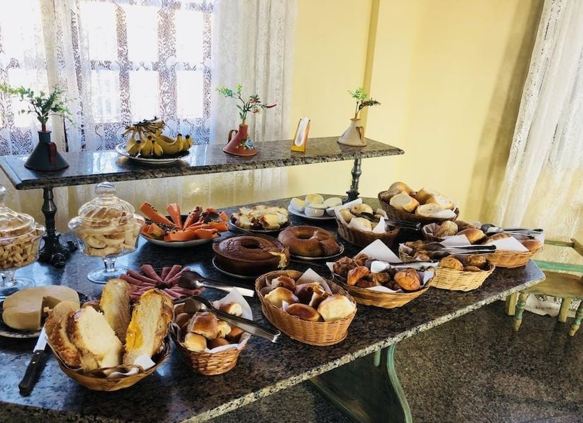 Buffet Photo