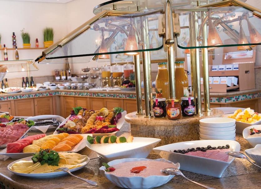 Buffet Photo