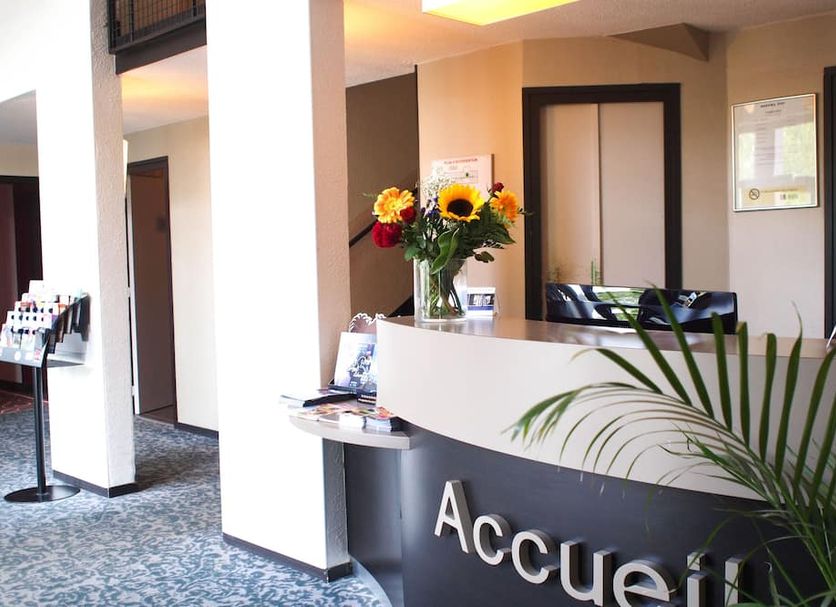 Front desk Photo