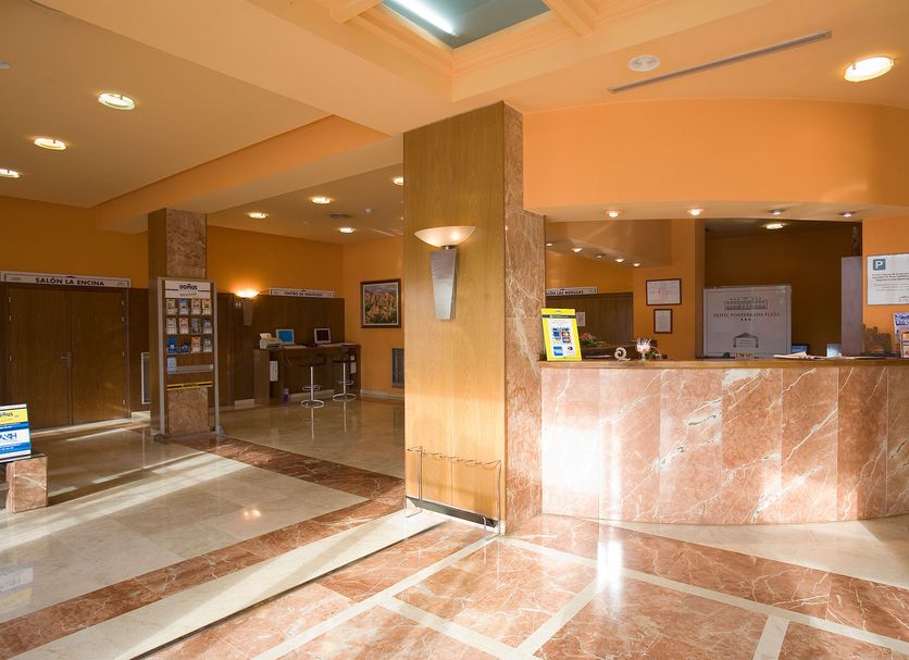 Front desk Photo