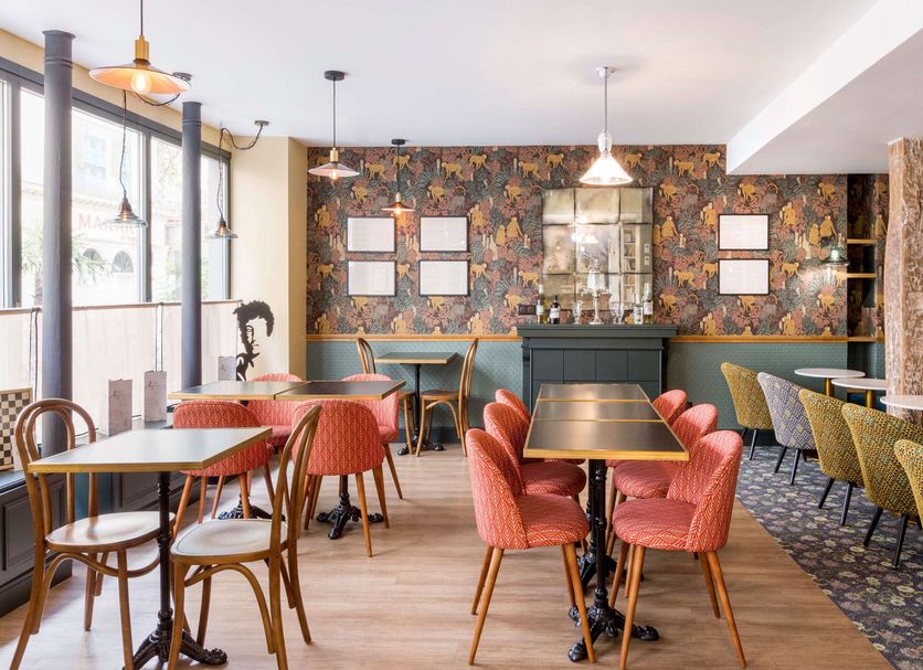 Restaurant Photo