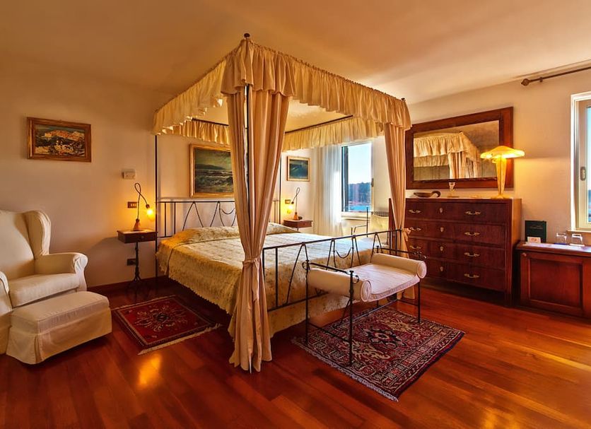 Bedroom Photo