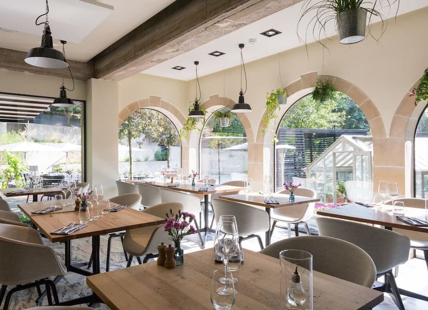 Restaurant Photo