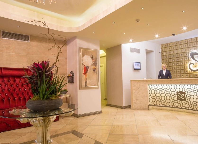 Front desk Photo