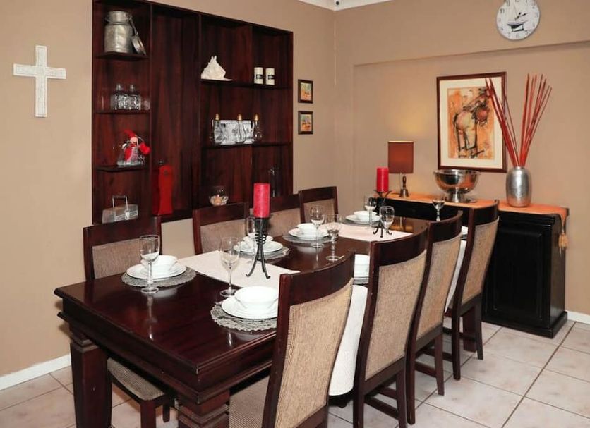 Dining room Photo