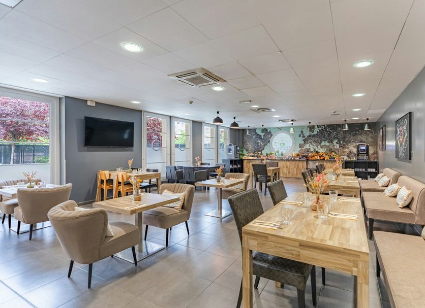 Restaurant Photo