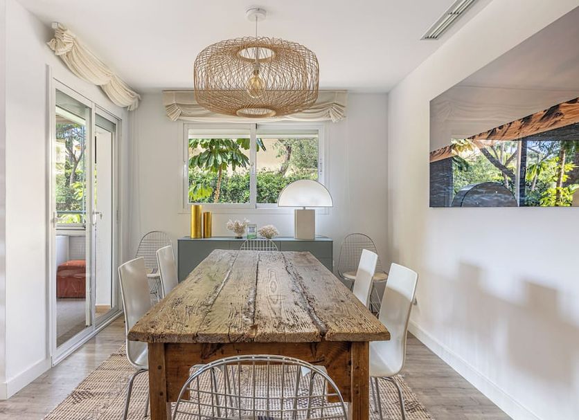Dining room Photo