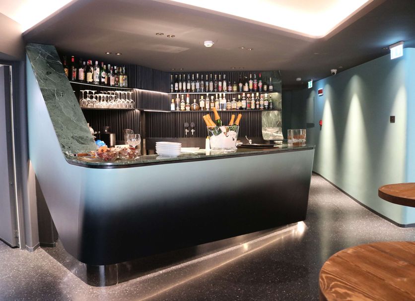 Bar Photo