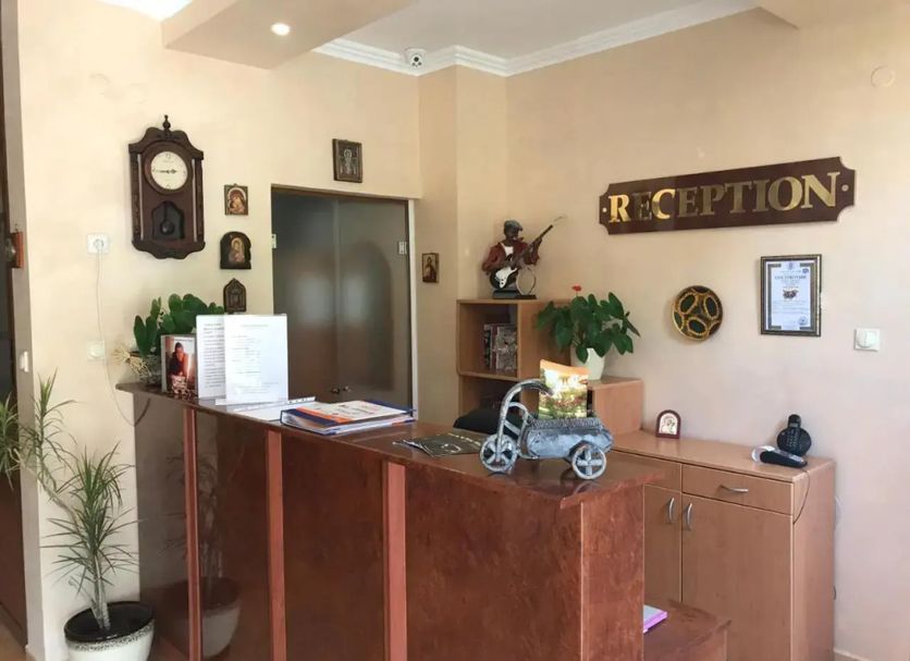 Front desk Photo
