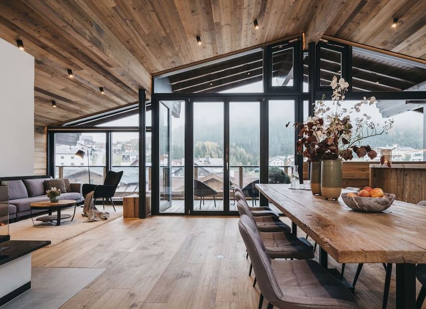 Dining room Photo