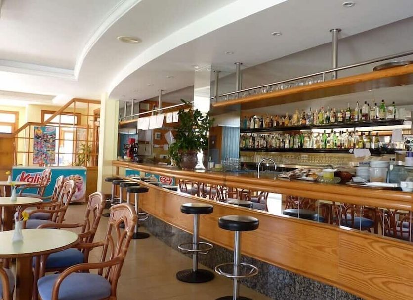 Bar Photo