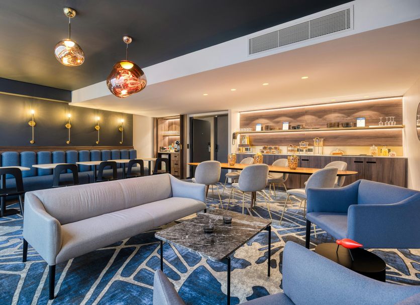 Lounge Photo