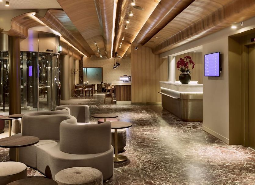 Lounge Photo