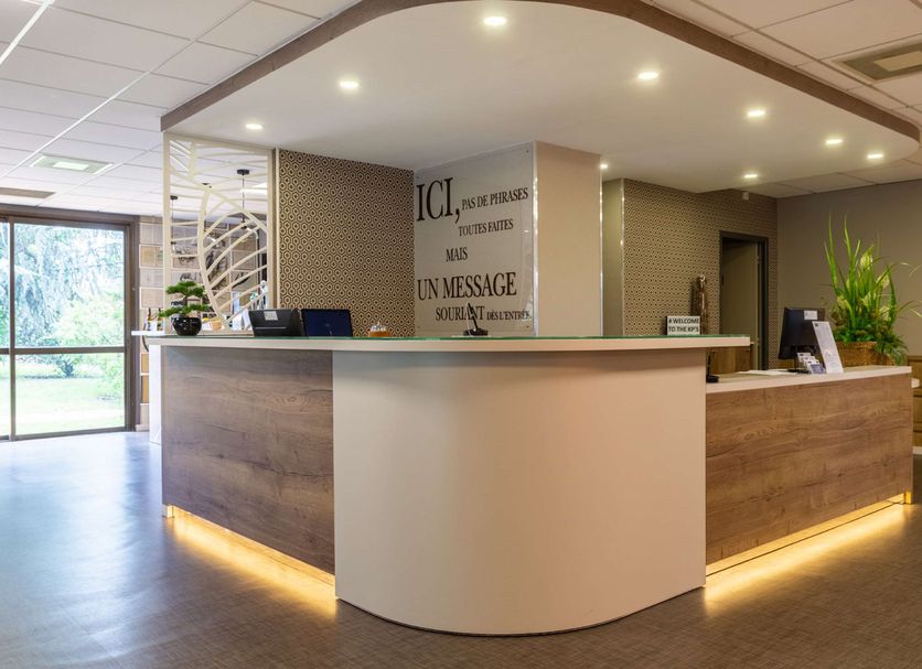 Front desk Photo