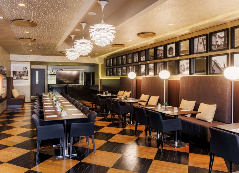 Restaurant Photo