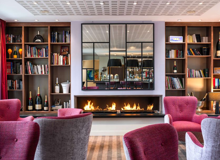 Lounge Photo
