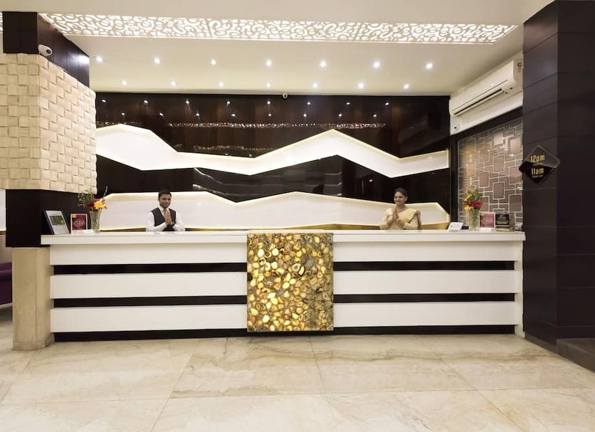 Front desk Photo