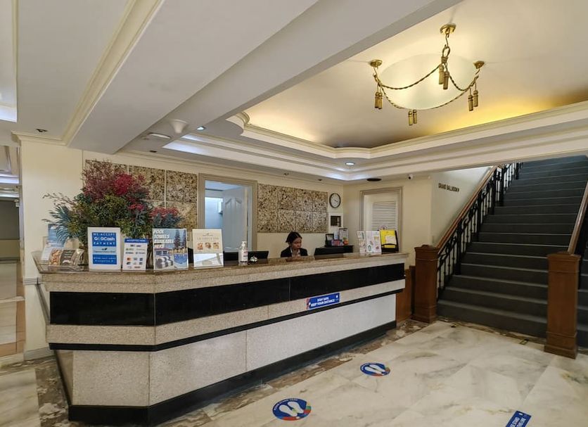 Front desk Photo