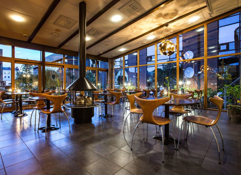 Restaurant Photo