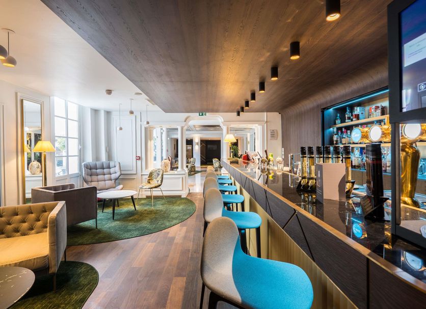 Bar Photo