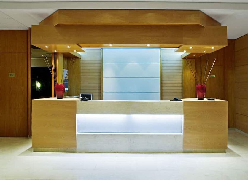 Front desk Photo