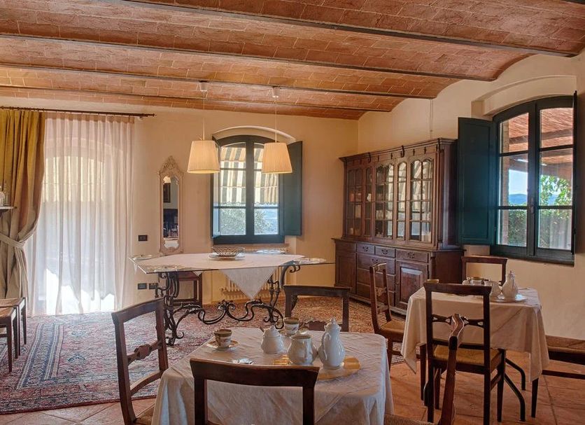 Dining room Photo