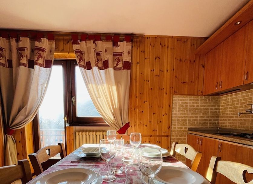 Dining room Photo