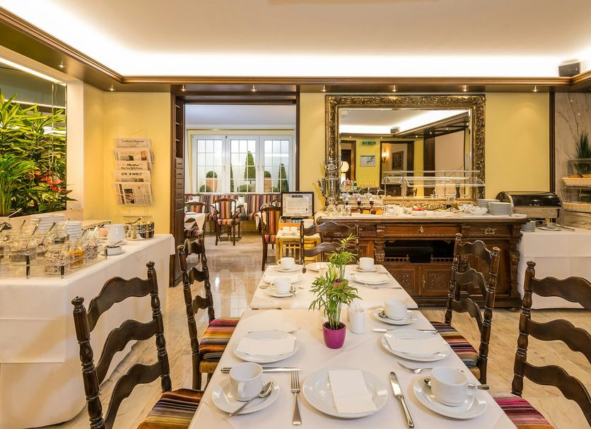Restaurant Photo