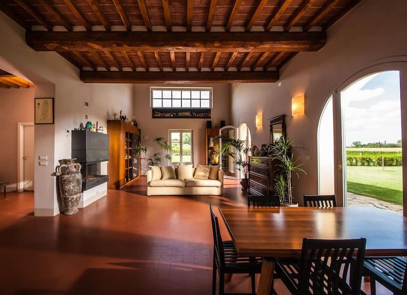 Dining room Photo