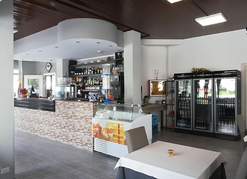 Bar Photo