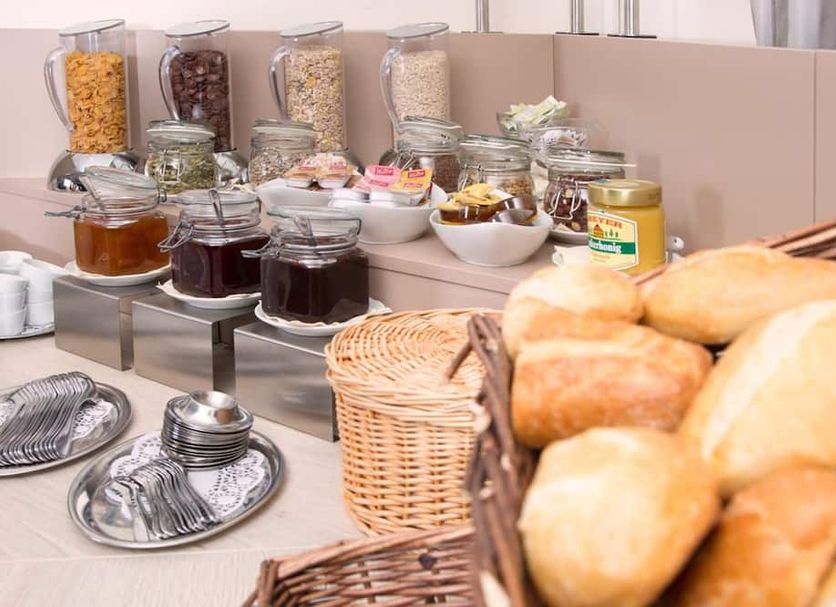 Buffet Photo