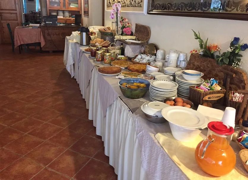 Buffet Photo