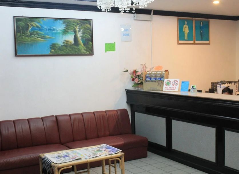 Front desk Photo