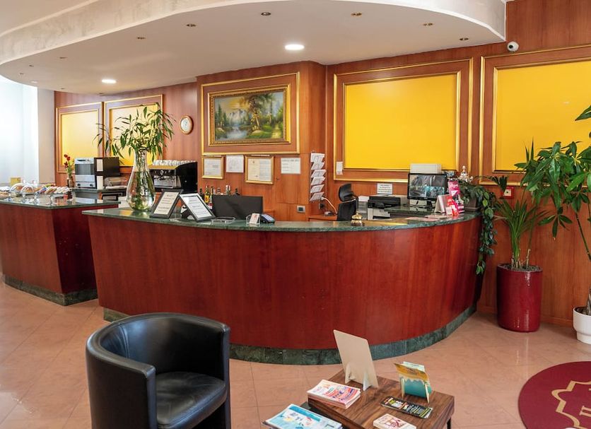 Front desk Photo