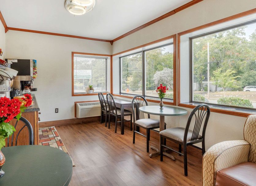 Dining room Photo