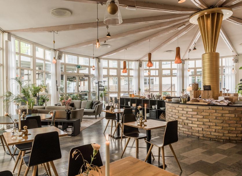 Restaurant Photo