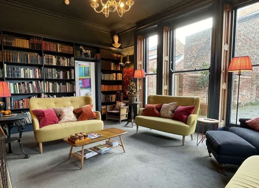 Lounge Photo