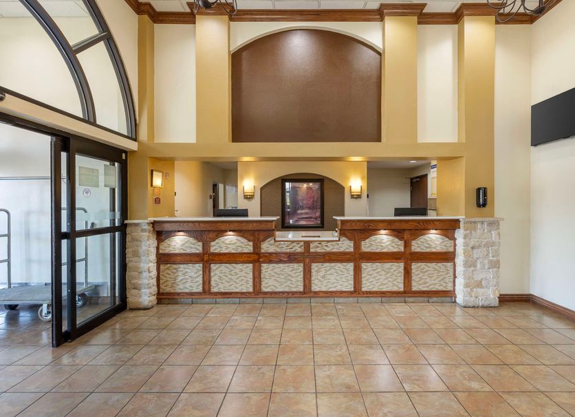 Front desk Photo