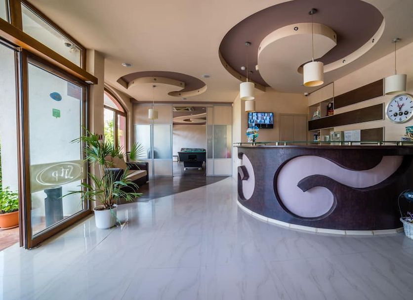 Front desk Photo