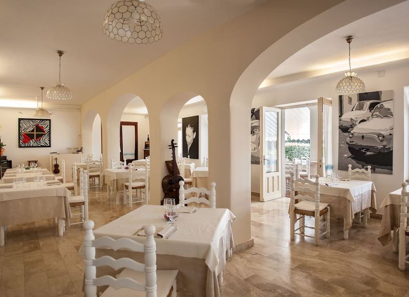 Restaurant Photo